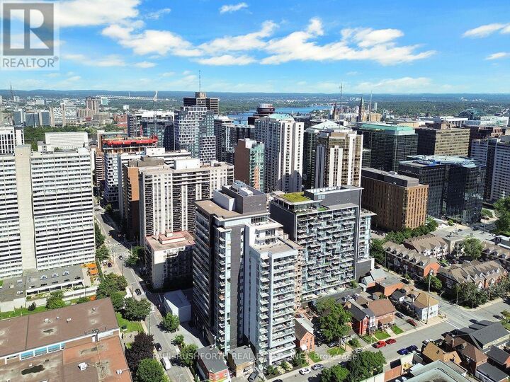 Property Photo: 255 Bay Street 1310 ON K1R 0C5