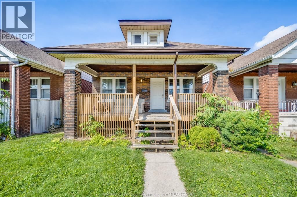 Photo de la propriété:  631 Rankin Avenue  ON N9B 2R8 