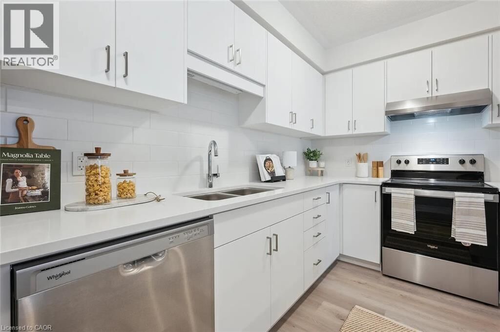 Property Photo:  34 Reverie Way  ON N2E 0K5 