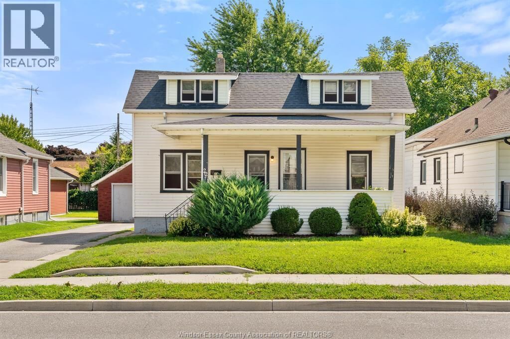 Property Photo: 22 Melrose Avenue ON N8H 2H9