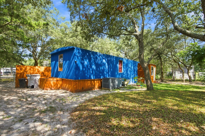 Property Photo: 2920 Ferris Drive FL 32566
