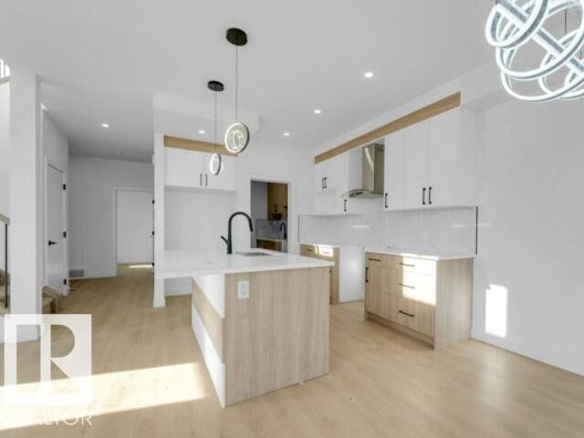 Property Photo:  39 Ave Avenue 3618  AB T4X 3H2 