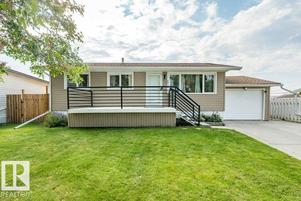 Property Photo:  4012 55 Street  AB T9A 1T4 
