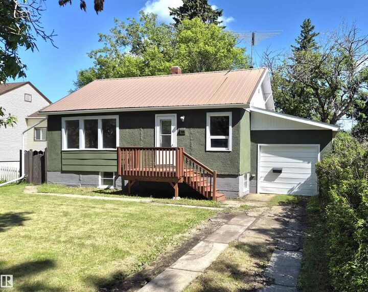 Property Photo:  5510 48 Avenue  AB T9A 0N9 