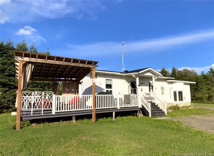 1792 Montagne-De-La-Croix Road — photo 1