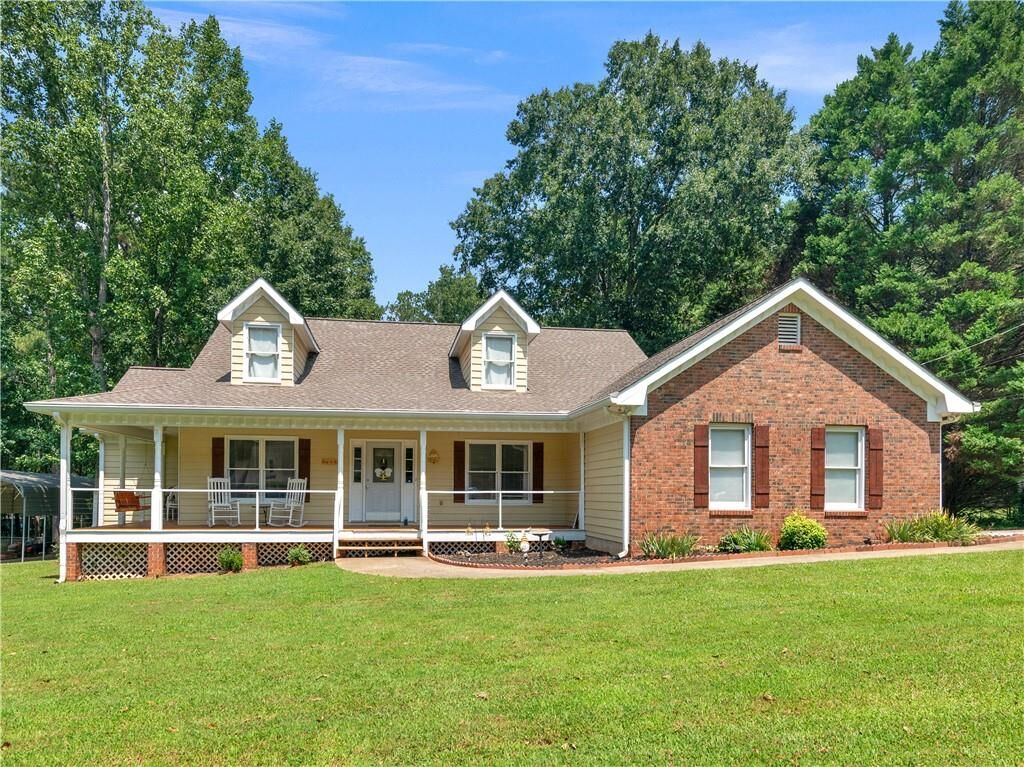 Property Photo: 118 Bradford Place GA 30281