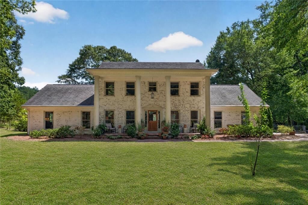 Property Photo:  961 Birdie Road  GA 30223 