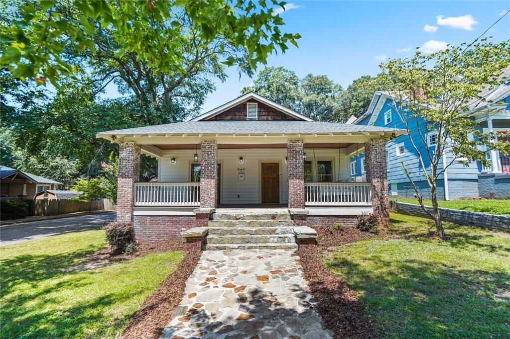 Property Photo:  949 Beecher Street SW  GA 30310 