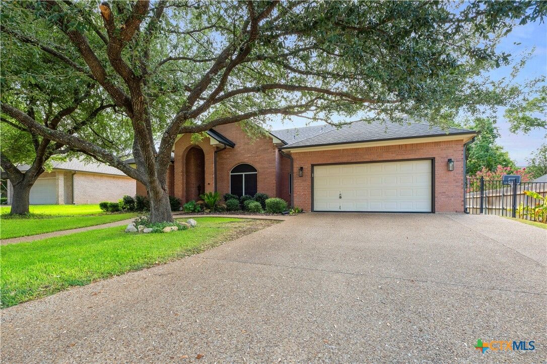 Property Photo:  6211 Turtle Creek Trail  TX 76502 