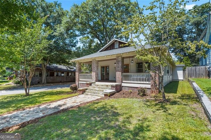 Property Photo: 949 Beecher Street SW GA 30310