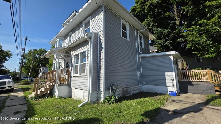 Property Photo:  118 W Barnes Avenue  MI 48910 