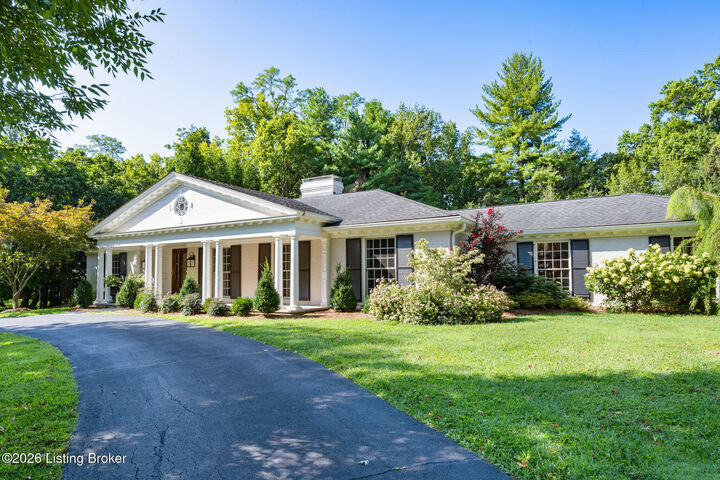 Property Photo: 2004 Starmont Rd KY 40207