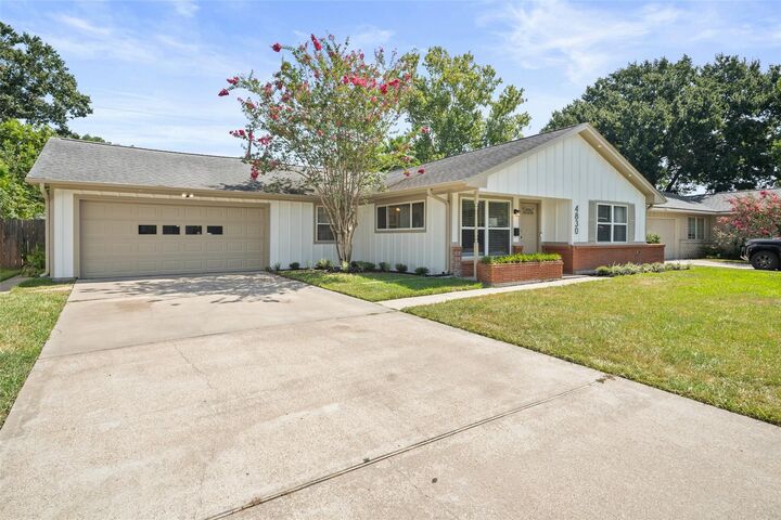 Property Photo:  4830 Hummingbird Street  TX 77035 