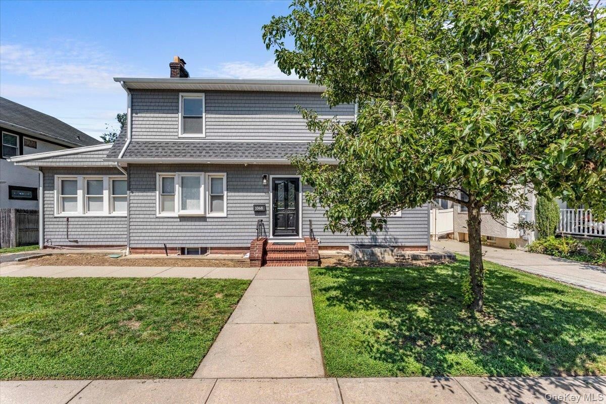Property Photo:  1068 Highland Place  NY 11598 