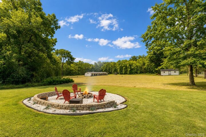 Property Photo:  1 Sean Court  NY 12575 
