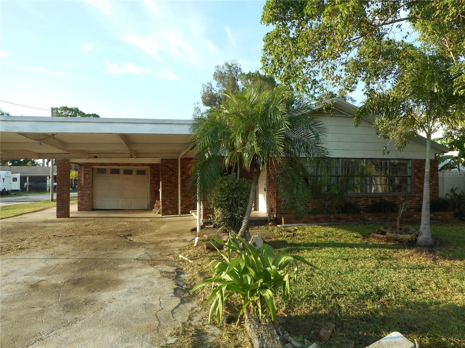 Property Photo:  609 1st Avenue NW  FL 33570 
