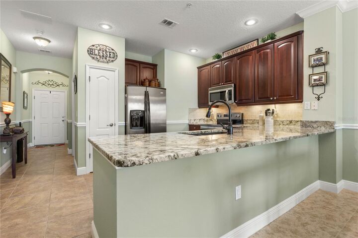 Property Photo:  75 Riverview Bend S 1624  FL 32137 