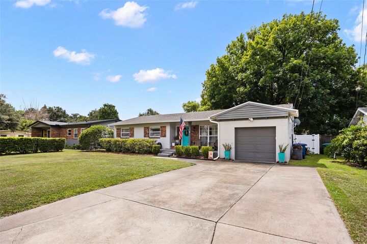 Property Photo:  2126 Albert Lee Parkway  FL 32789 
