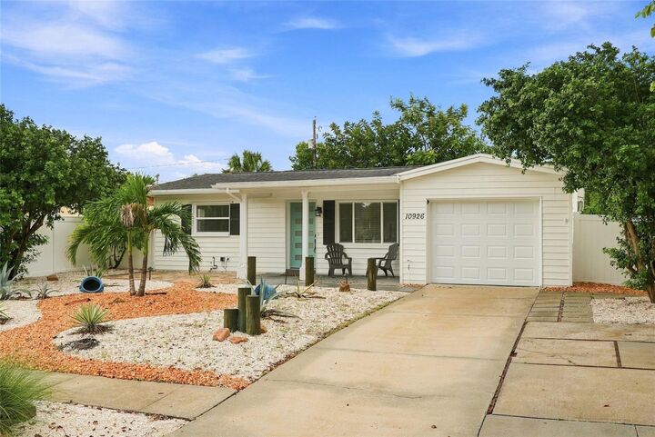 Property Photo: 10926 Temple Avenue FL 33772