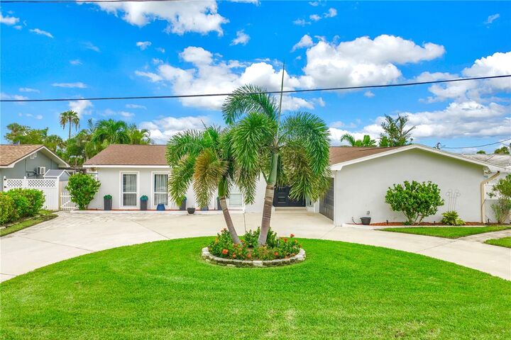 Property Photo: 450 64th Avenue FL 33706
