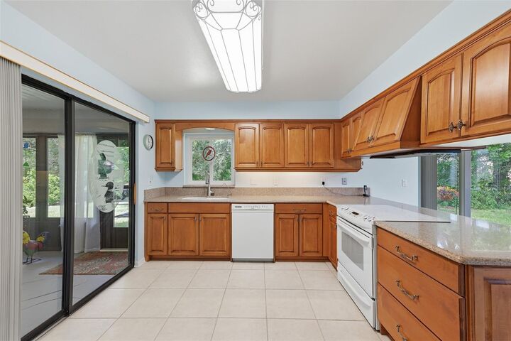 Property Photo: 1803 New Bedford Drive FL 33573