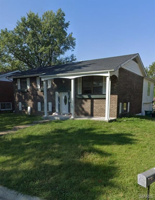 Property Photo: 3 Westgate Drive IL 62040