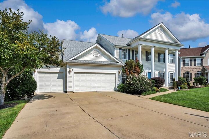 Property Photo: 611 Knollshire Way MO 63368
