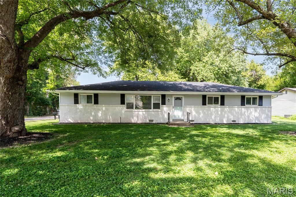 Property Photo:  1201 Hollywood Heights Road  IL 62232 