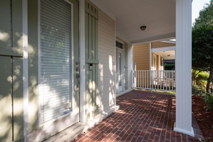 Property Photo:  1338 E Island Pl  TN 38103 