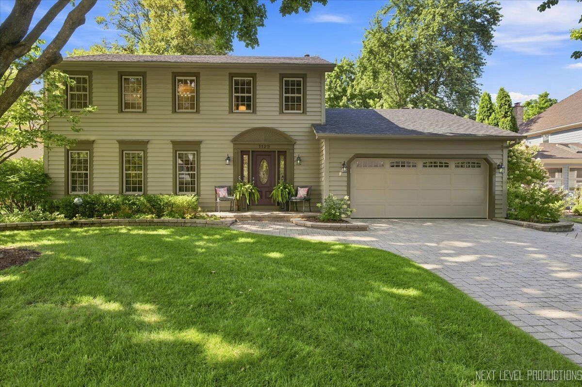 Property Photo:  1129 Sunnybrook Drive  IL 60540 