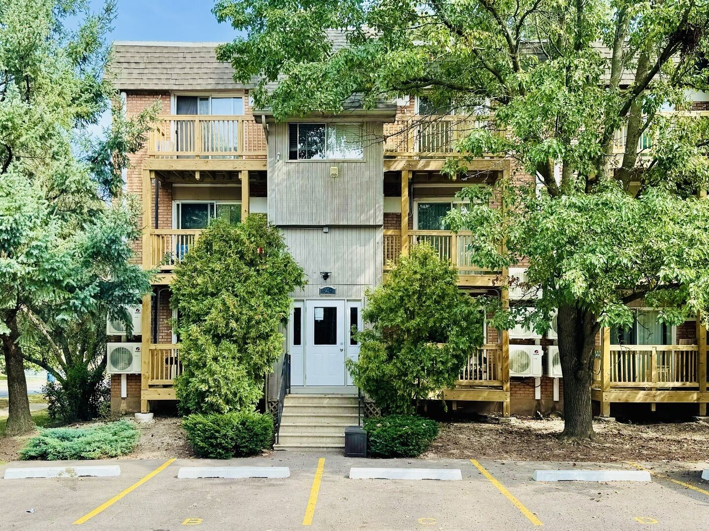 Property Photo: 549 Ashland Avenue F IL 60505