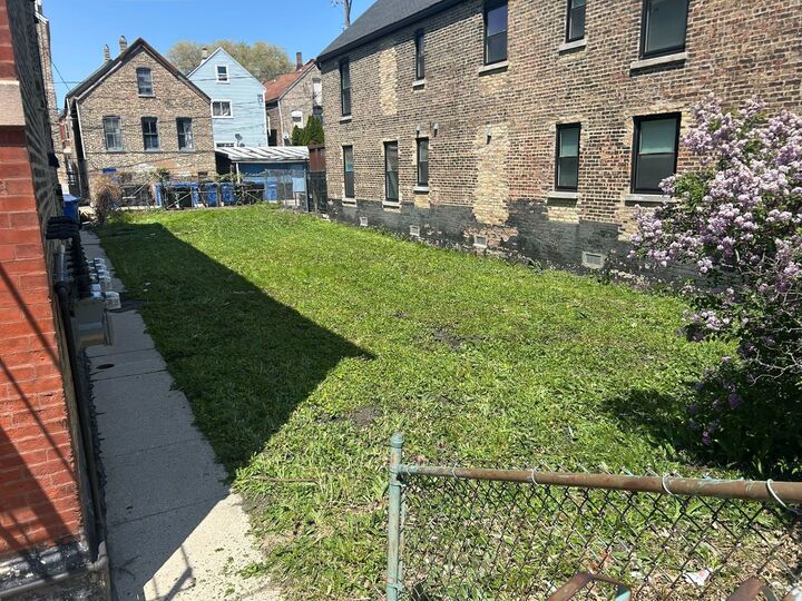 Property Photo:  10137 S Beverly Avenue  IL 60643 