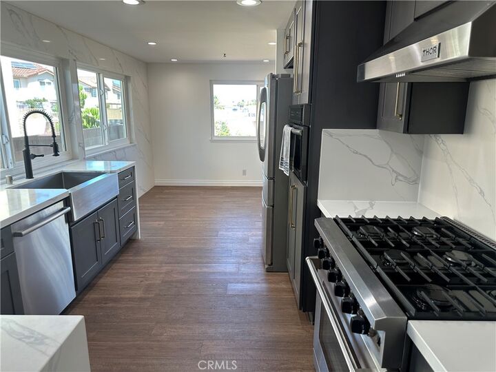 Property Photo:  9684 Avenida Monterey  CA 90630 