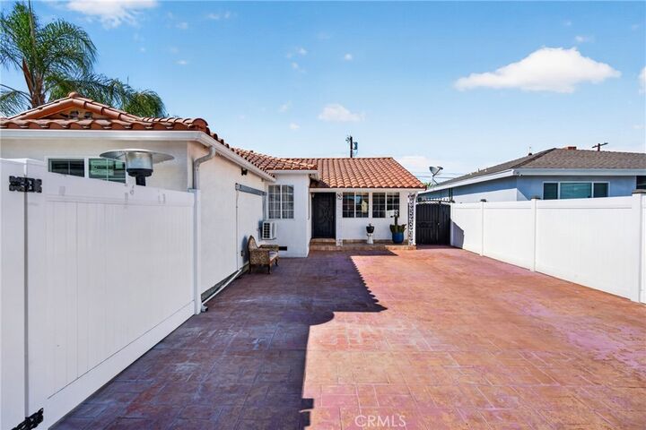 Property Photo:  12327 Saticoy Street  CA 91605 