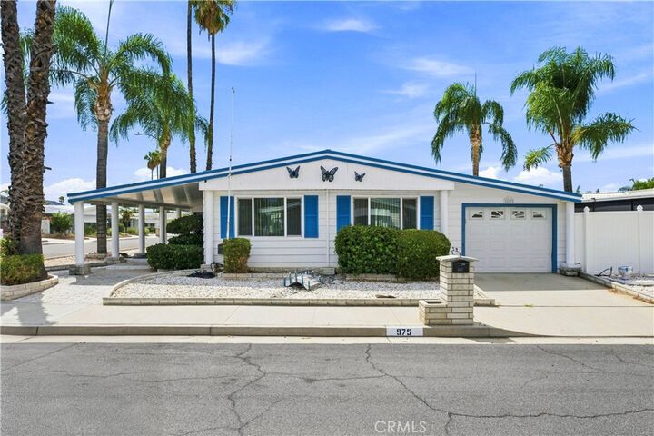 Property Photo:  975 Vista Grande Drive  CA 92543 