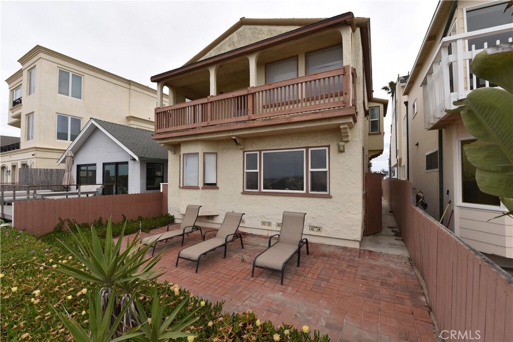 Property Photo:  16861 S Pacific  CA 90742 