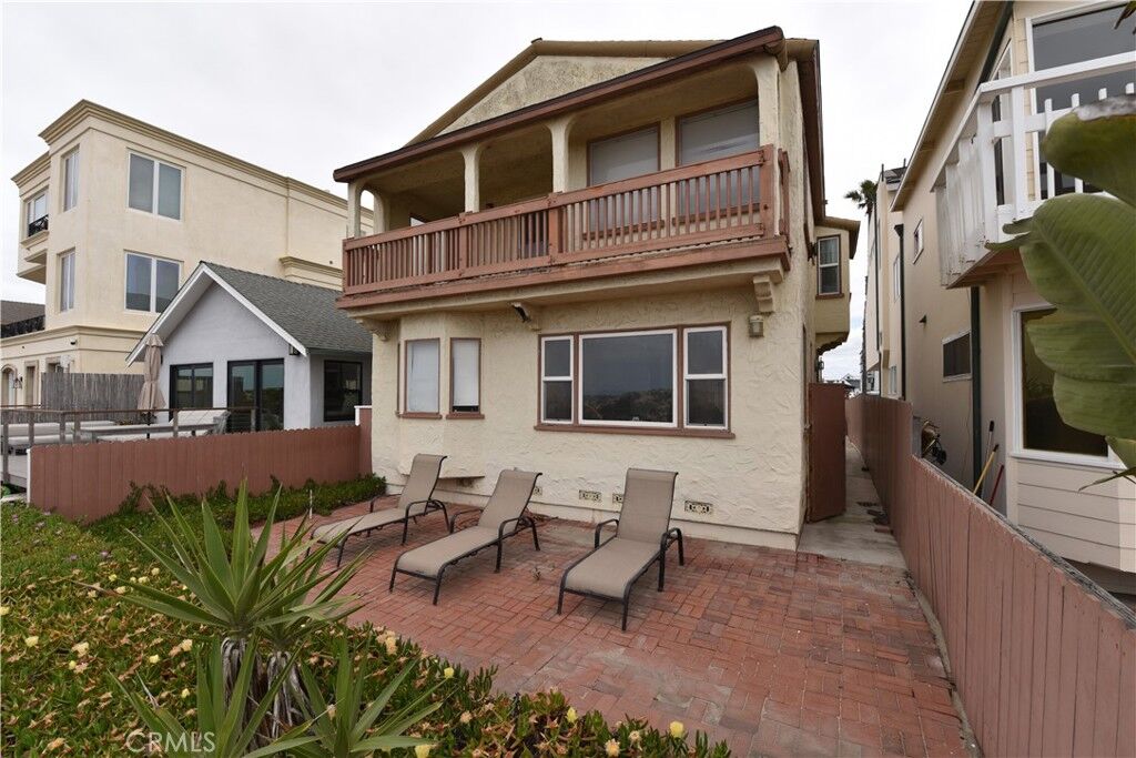 Property Photo:  16861 S Pacific  CA 90742 