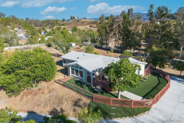 Property Photo:  35205 Calle Nopal  CA 92592 