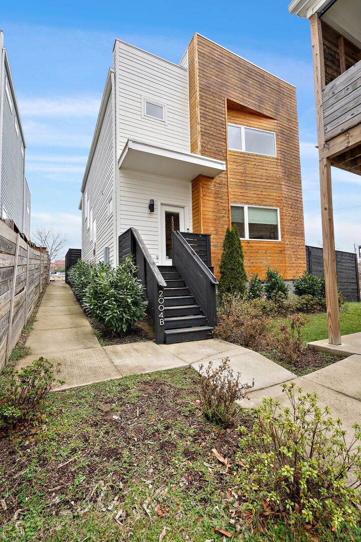 Property Photo:  2004B 9th Ave N  TN 37208 
