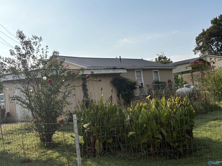 Property Photo: 1571 Snow Point Road AL 35976