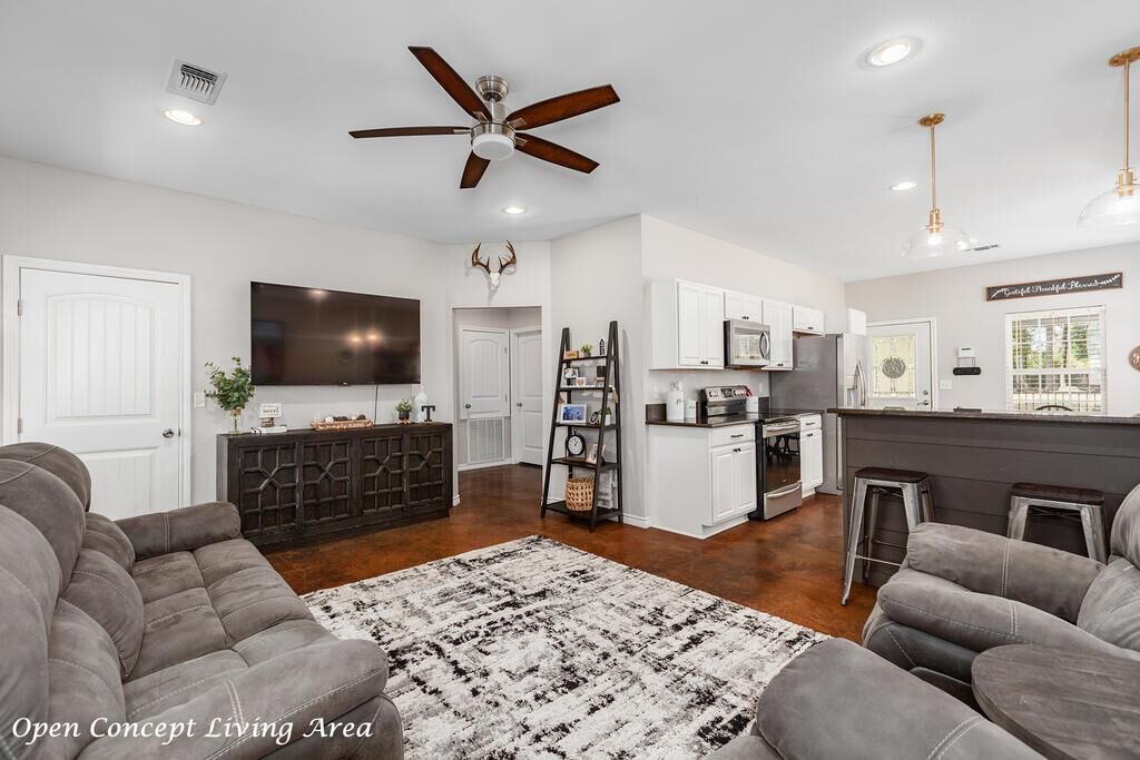 Property Photo:  1405 Fm 706  TX 75904 
