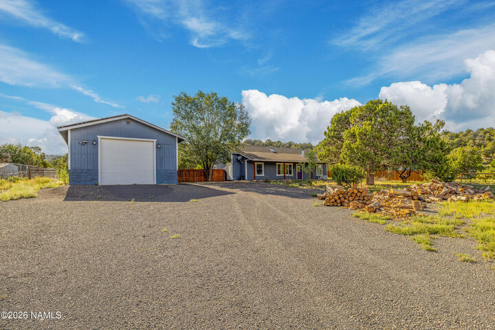 Property Photo:  5650 Foster Road  AZ 86004 