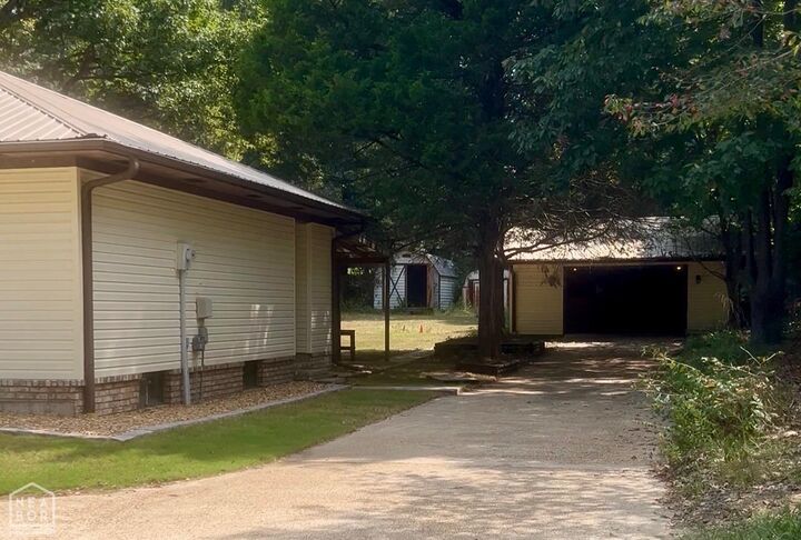 Property Photo:  911 Roselee Drive  AR 72450 