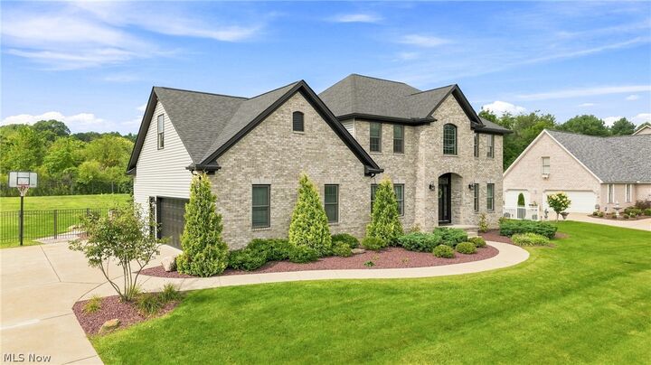 Property Photo:  8518 Ivy Hill Drive  OH 44514 