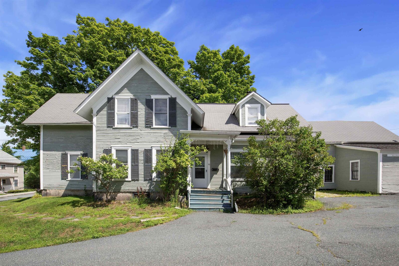 Property Photo:  16 Parkhurst Street  NH 03766 