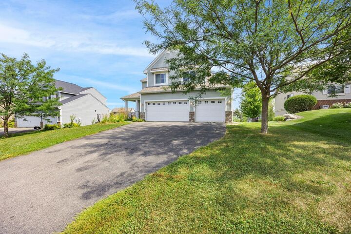 Property Photo:  838 10th Avenue NE  MN 55046 
