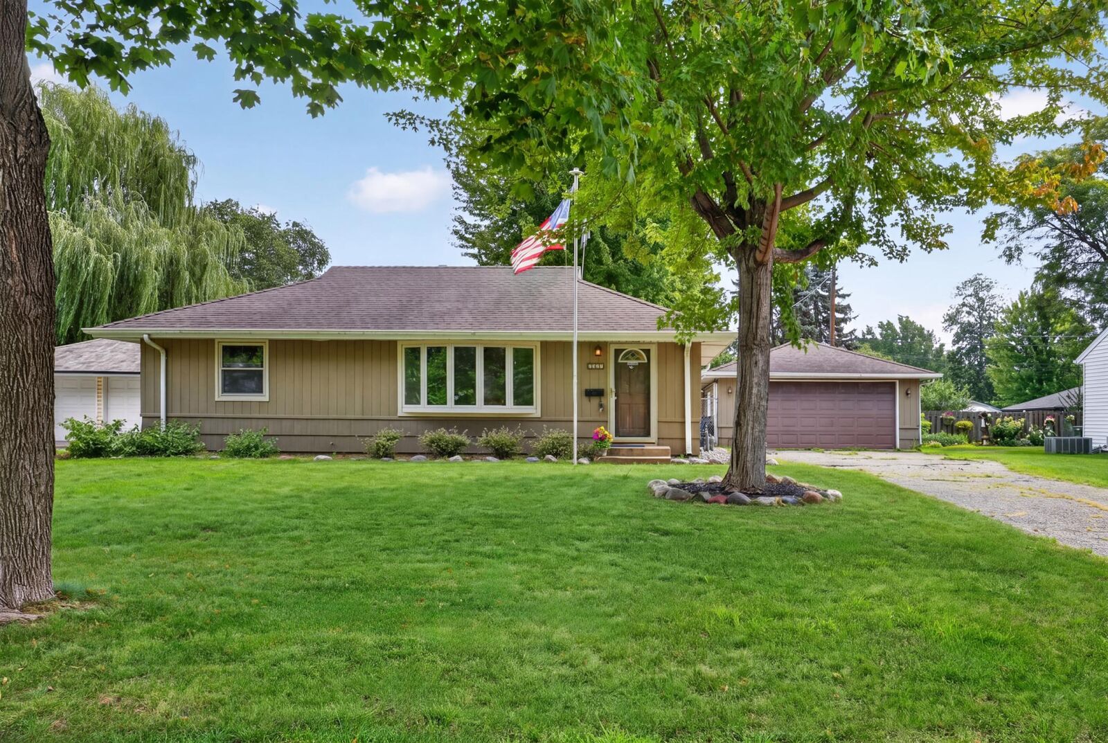 Property Photo: 7327 Columbus Avenue MN 55423