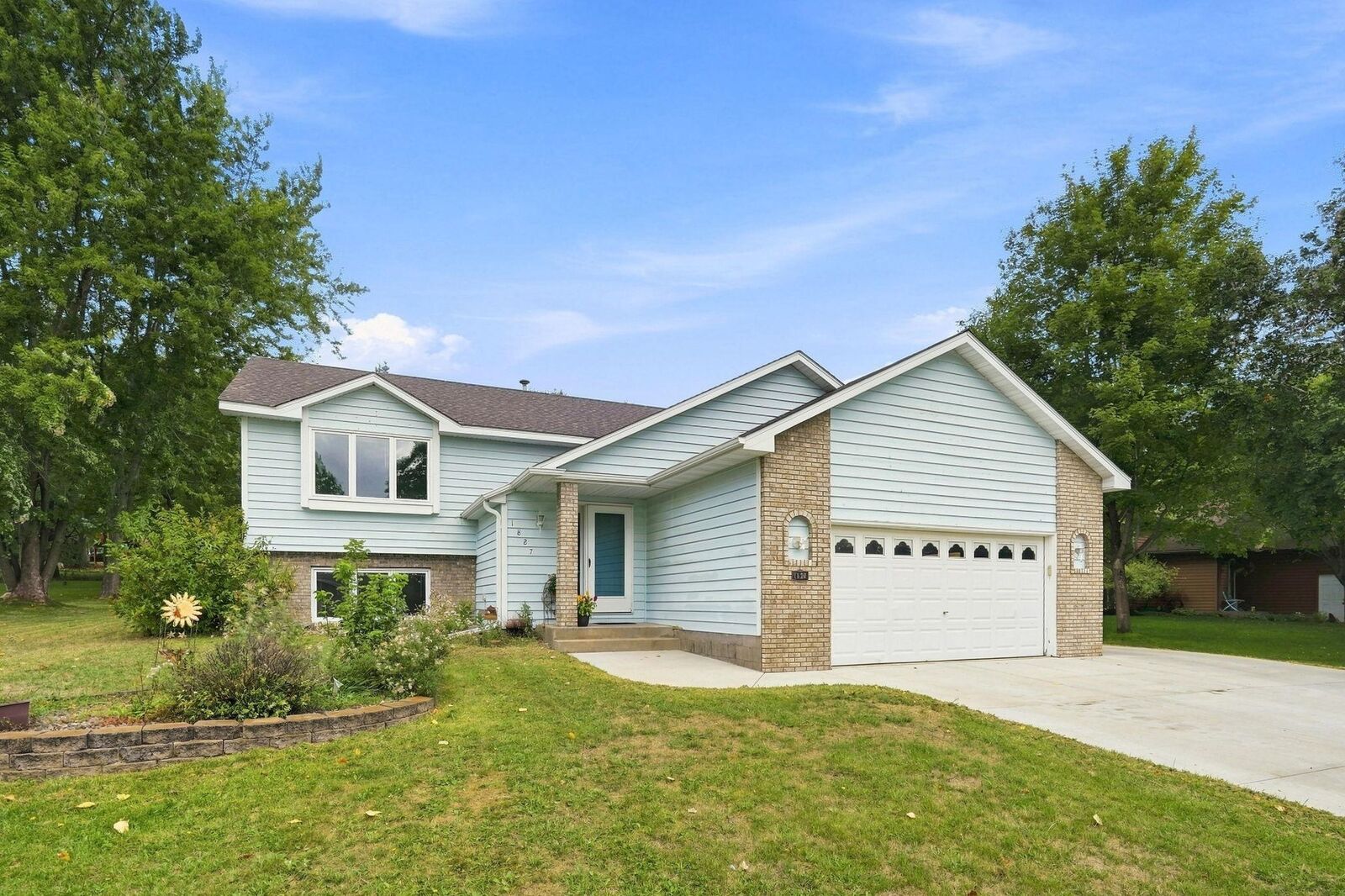 Property Photo:  1827 Haller Way  MN 56301 