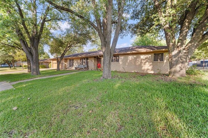 Property Photo:  311 S College Avenue  TX 76579 