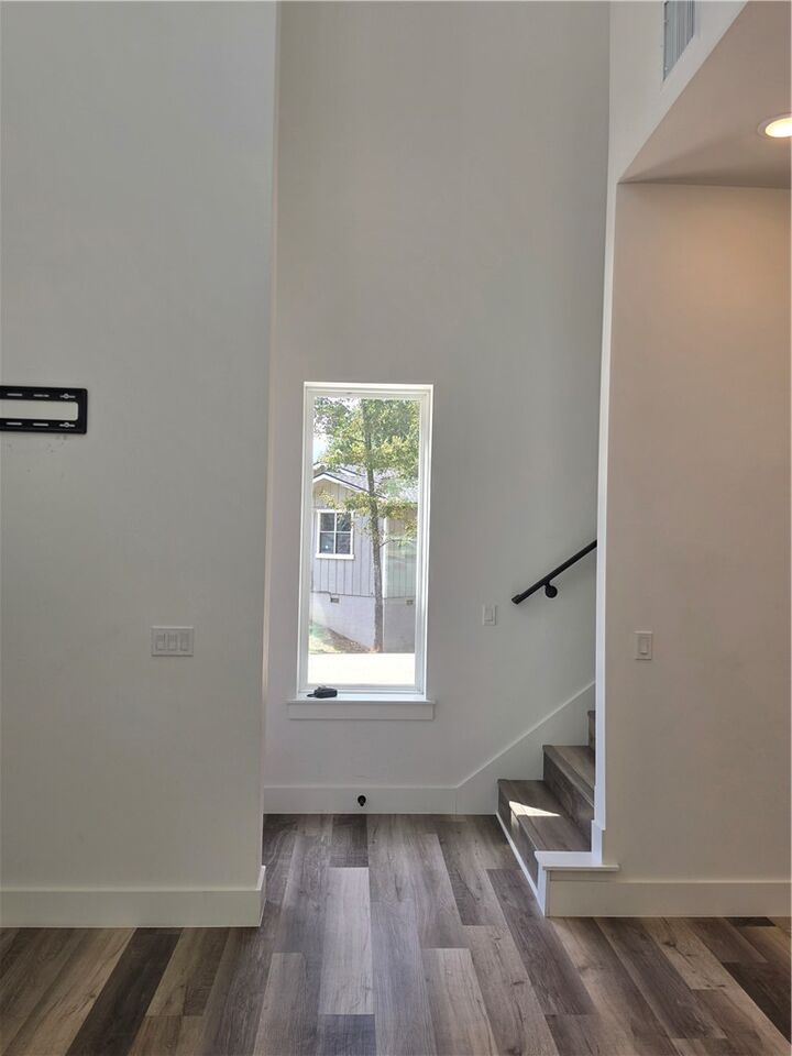 Property Photo:  